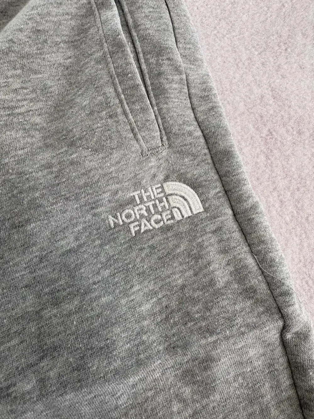 The North Face Women's Circular Design Fleece Jogger Sweatpants Gray Large